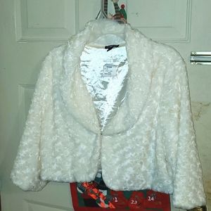 2X Forever Woman Cropped Soft Fuzzy Jacket